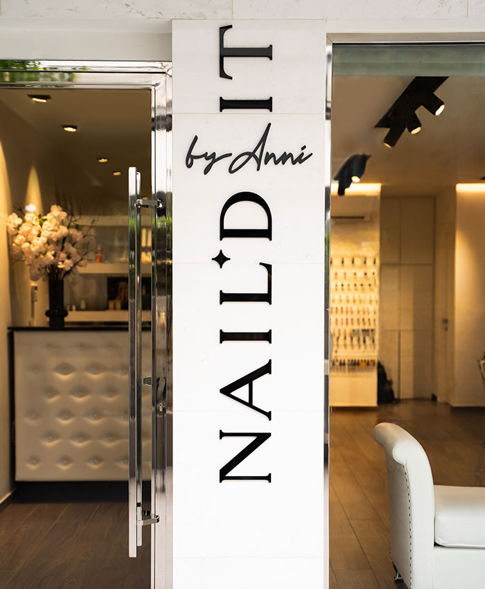 Η Anni, ιδιοκτήτρια του NAIL'D IT by Anni